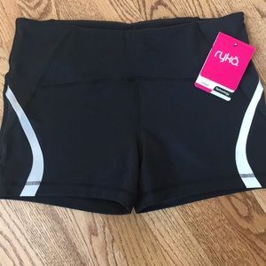 Rykä Fitted Shape Training Shorts